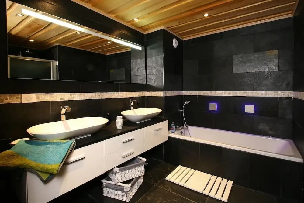 Chalet With a Fireplace at 500m From ski Lift - Miniature 7