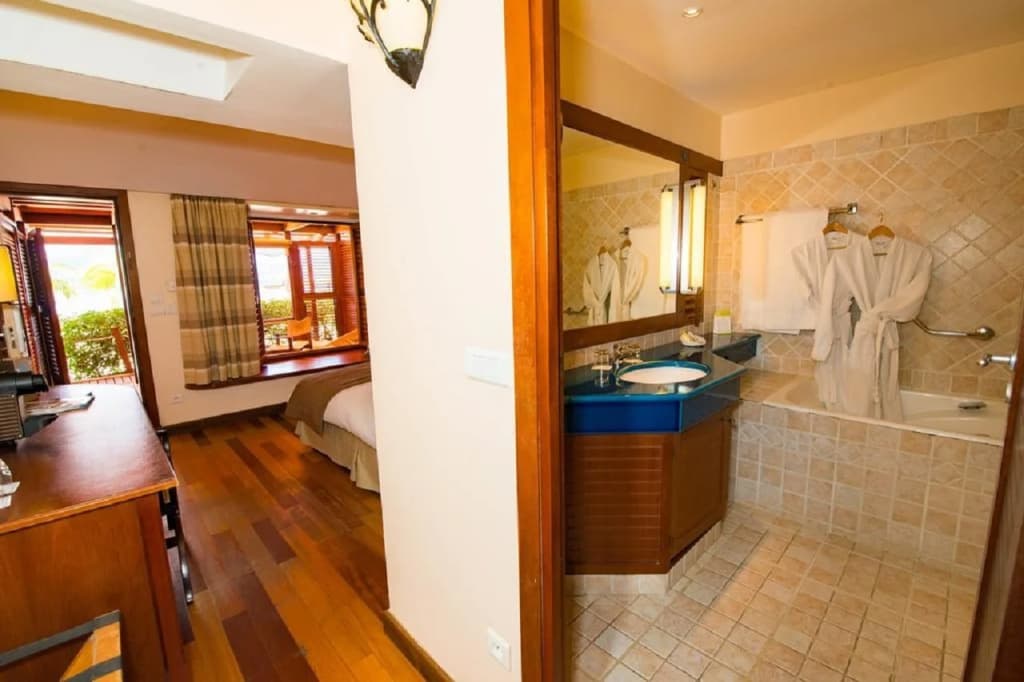 Hotel Bakoua Les Trois Ilets - Miniature 8