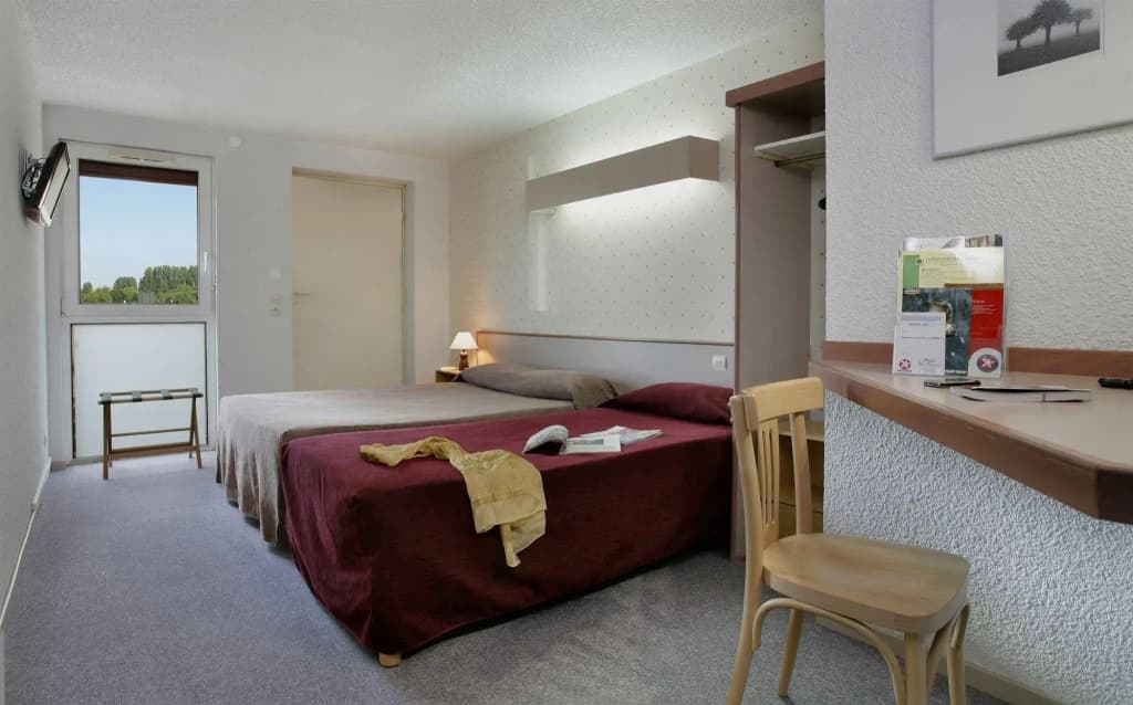 Brit Hotel Argentan - Photo 4