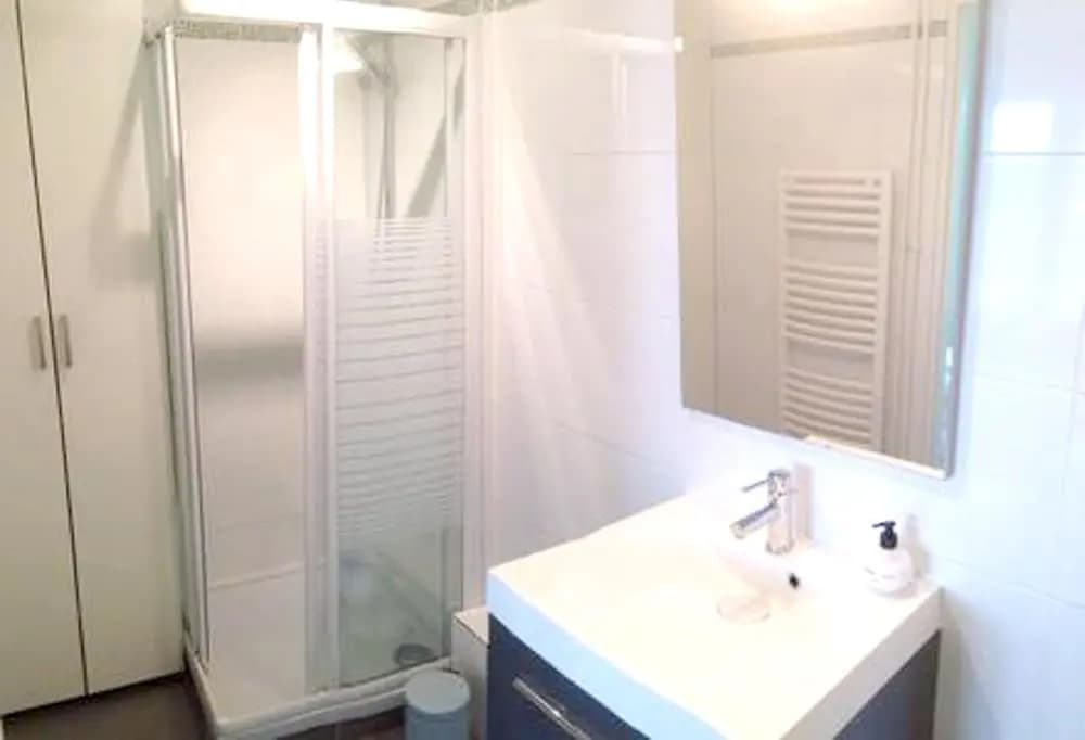 Apartment With one Bedroom in Blois, With Wonderful Lake View, Furnished Balcony and Wifi - Miniature 6