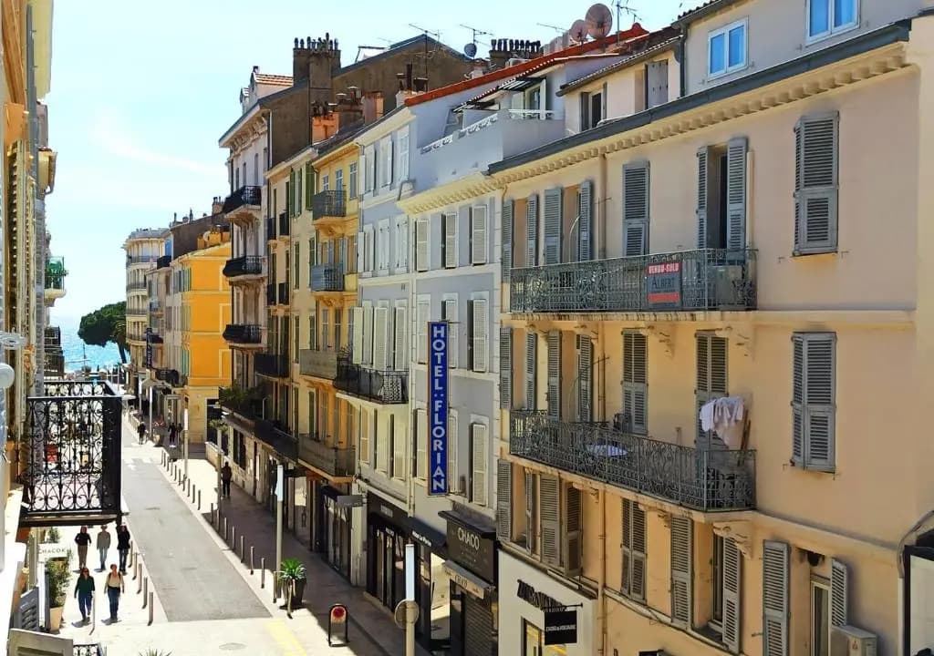Viva Riviera - 3 Rue Commandant André - Photo 1