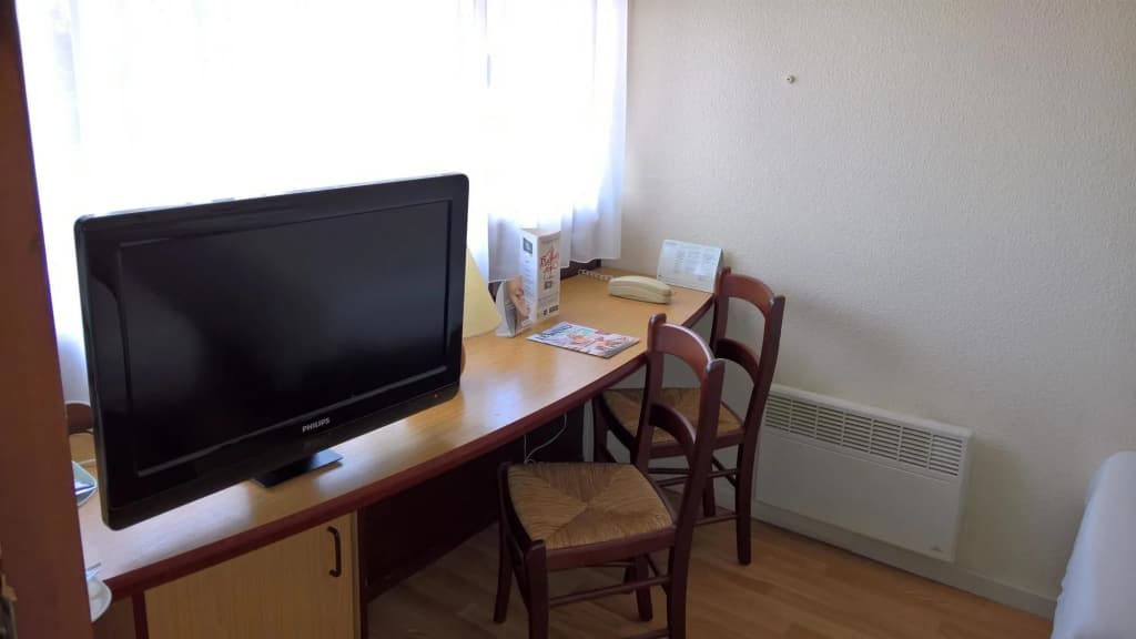 Hôtel Campanile Nevers Nord - Varenne Vauzelles - Photo 4