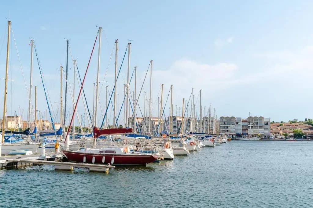 C D36 T3 climatisé et rénové GRUISSAN PORT - Miniature 8