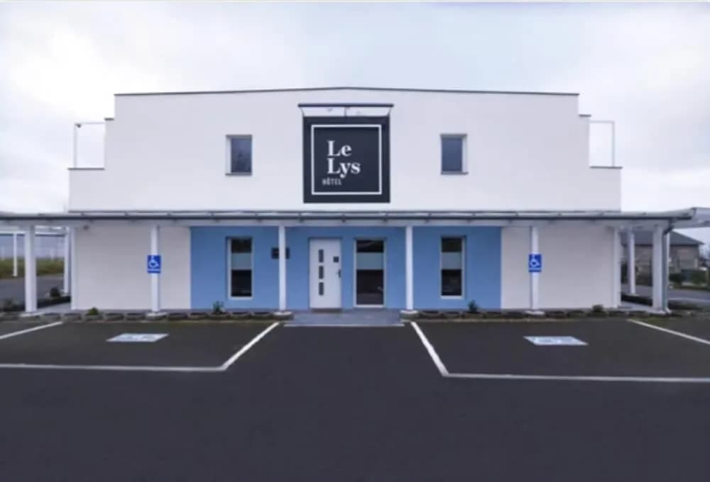Hotel Le Lys - Photo 1