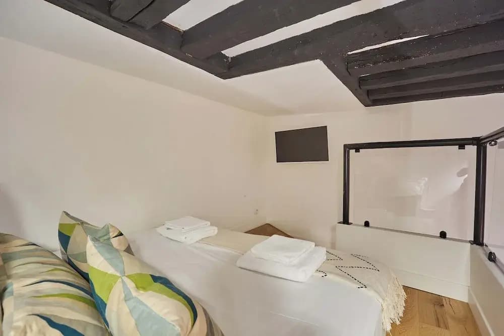 Superb Apartement Center of Paris Le Marais - Photo 1