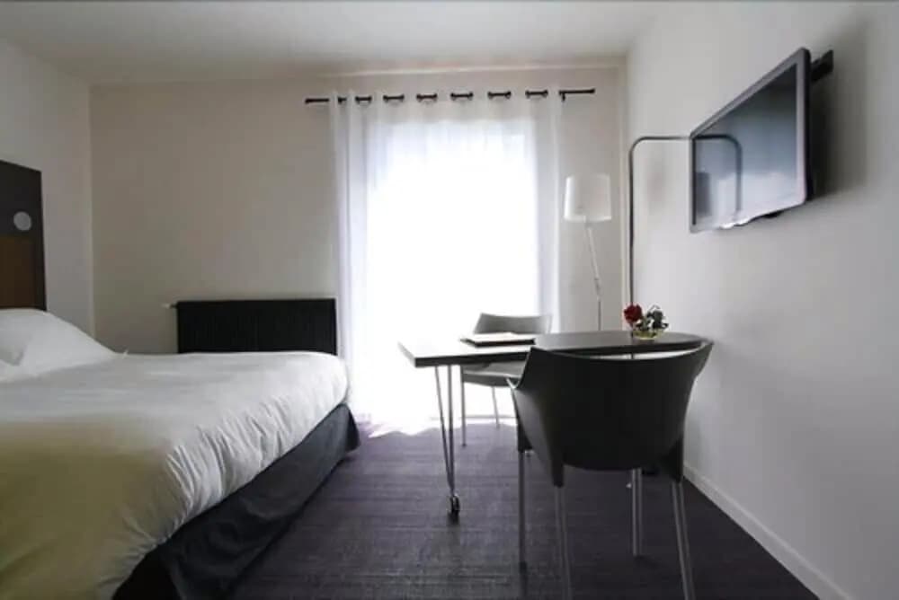 Hotel La Montagne de Brancion - Photo 2
