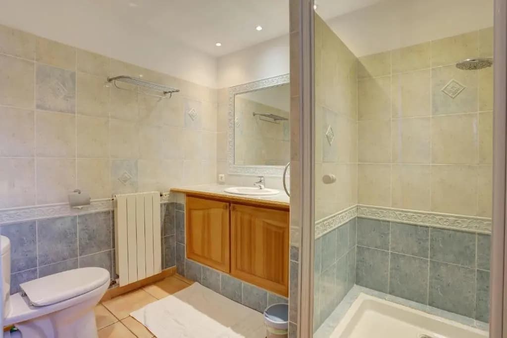 villa de charme, 8 pers, climatisée, piscine chauffée, calme garanti - Miniature 6