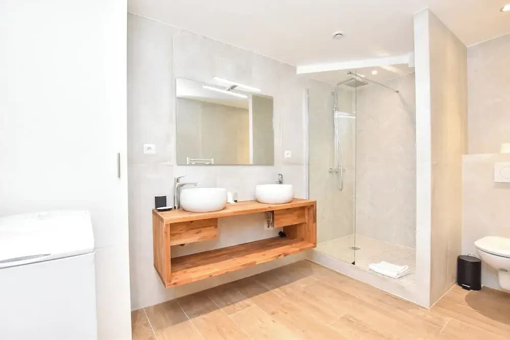 Cosy Apartment for 10 People - Miniature 6