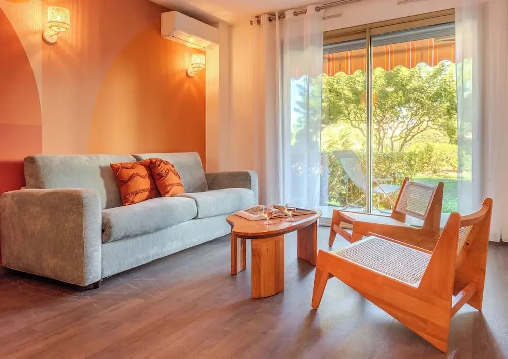 Les 15 Pins & La Mer -  Riviera Escape Apartments with Pool & Garden - Miniature 7