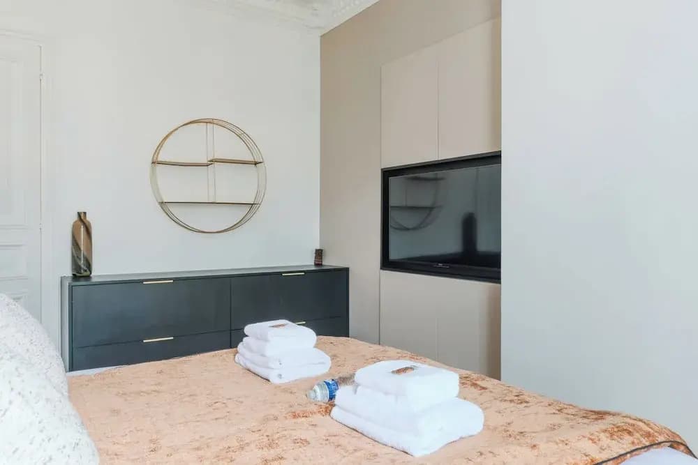 Elegant Apartment - 2br/4p - Arc de Triomphe - Photo 3
