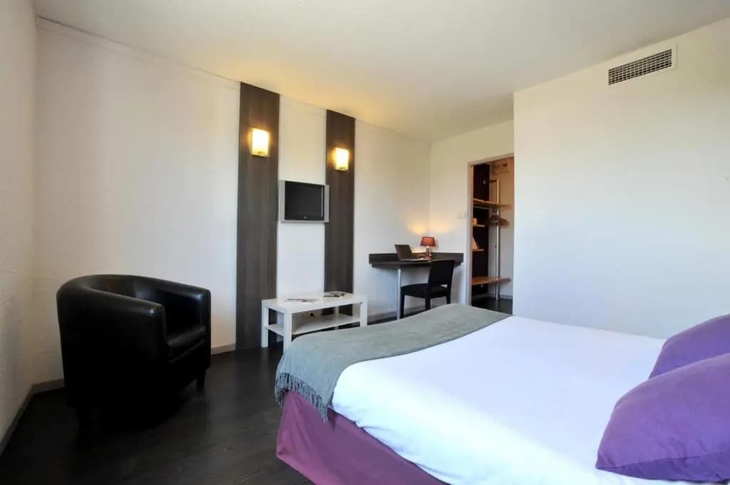Brit Hotel Confort Montpellier Parc Expositions - Photo 4