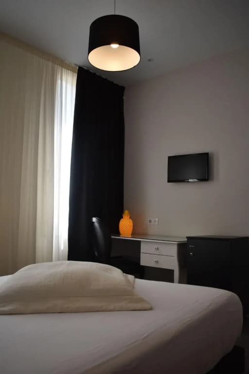 Hotel Henri IV - Photo 2