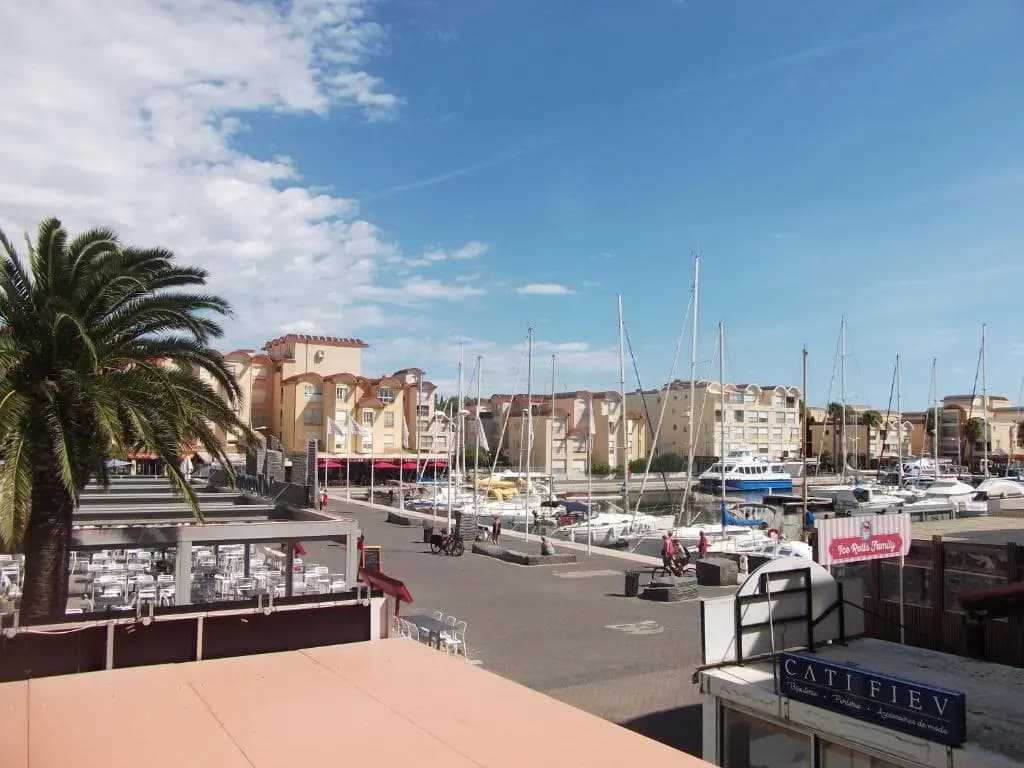 Studio sur le port, climatisation, wifi, piscine, lave-linge - Photo 2