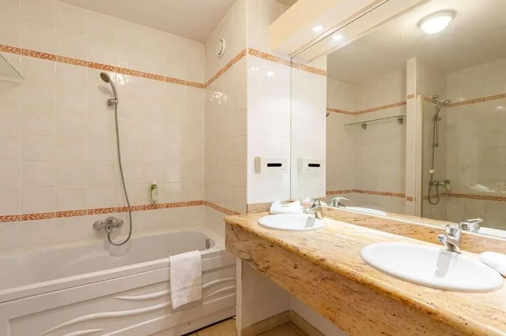 ResidHotel Golf Grand Avignon - Miniature 7