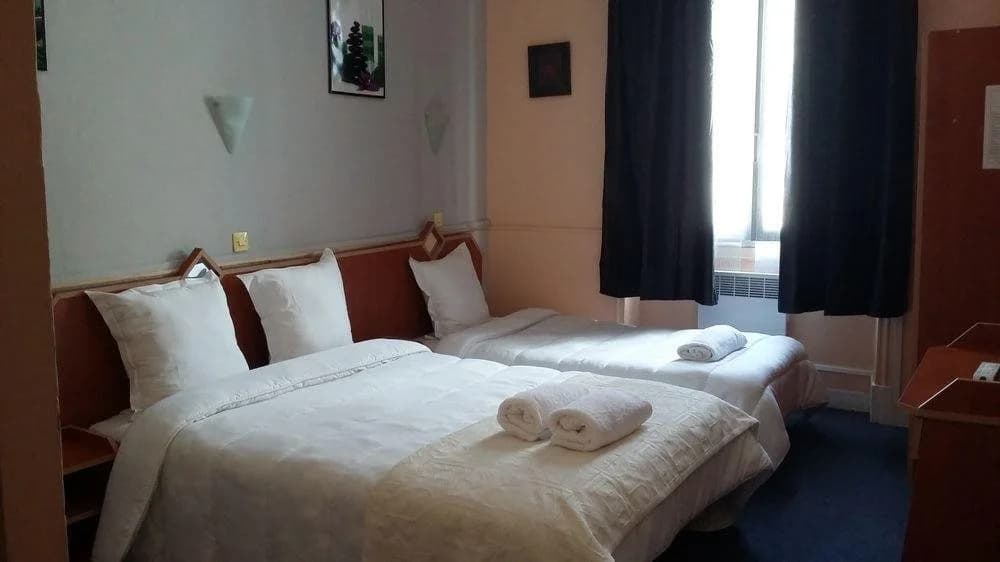 Luxury Hotel Park - Photo 2