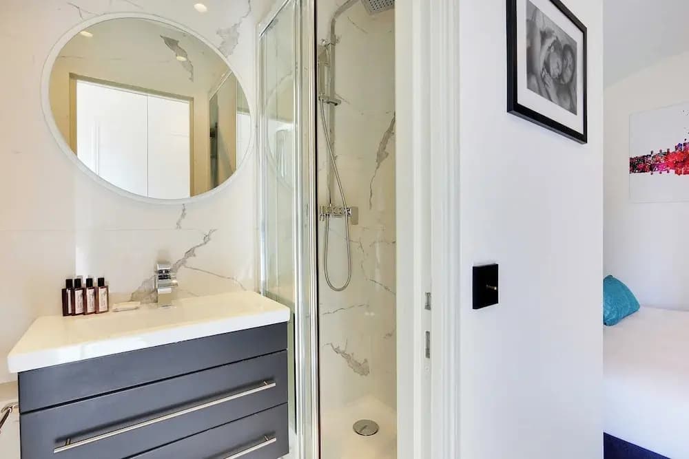 Amazing 2bd/6p apt With A/C - Bastille - Miniature 8