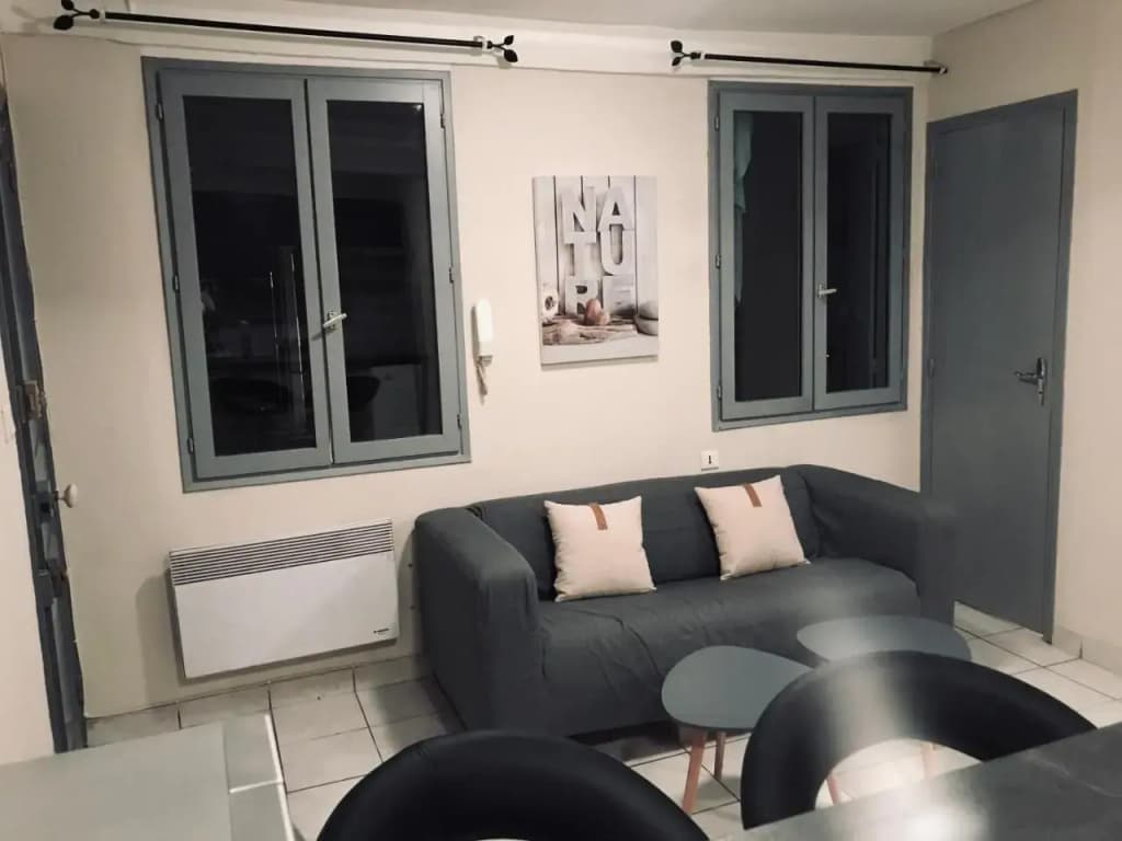 3 STUDIOS, CENTRE DE LA BASTIDE St LOUIS - Photo 4