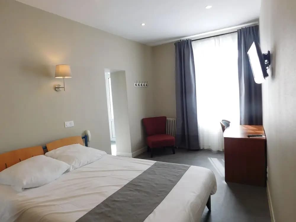 Hotel Des Pyrenees - Photo 4