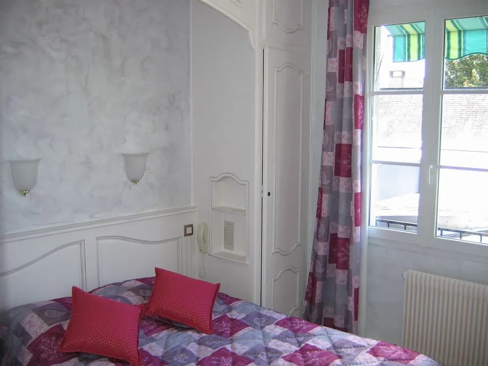 Hotel The Originals du Commerce Laval Est (ex Inter-Hotel) - Photo 3