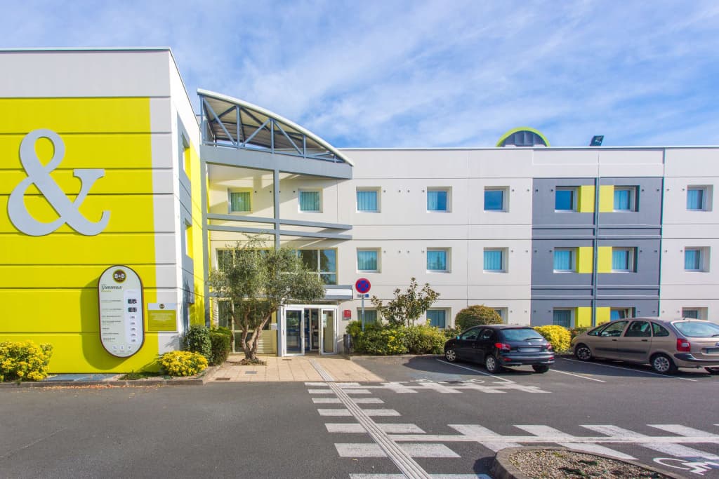B&B HOTEL Douai Parc des Expos Cuincy - Photo 1