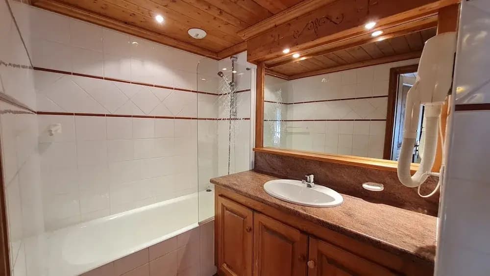 Apartment in Les Deux Alpes Near Ski Resort - Miniature 8