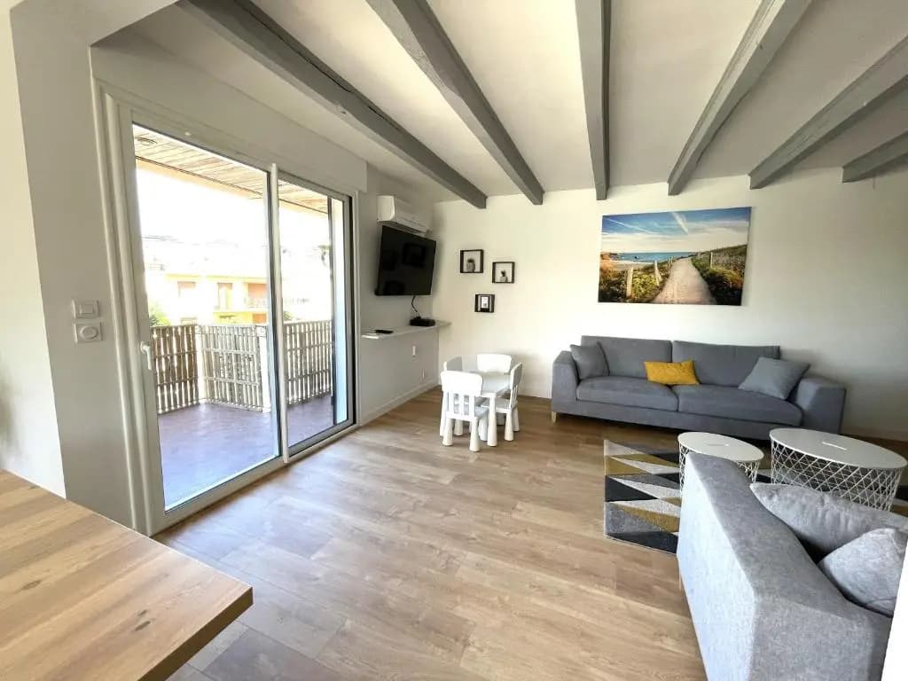 Appartement spacieux 4 chambres, jardin, proche centre-ville - Photo 2