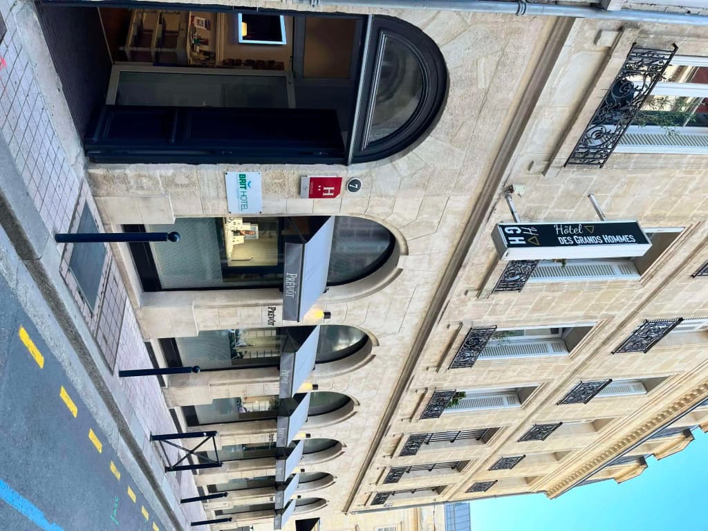 Hotel des Grands Hommes - Bordeaux Centre - Photo 1