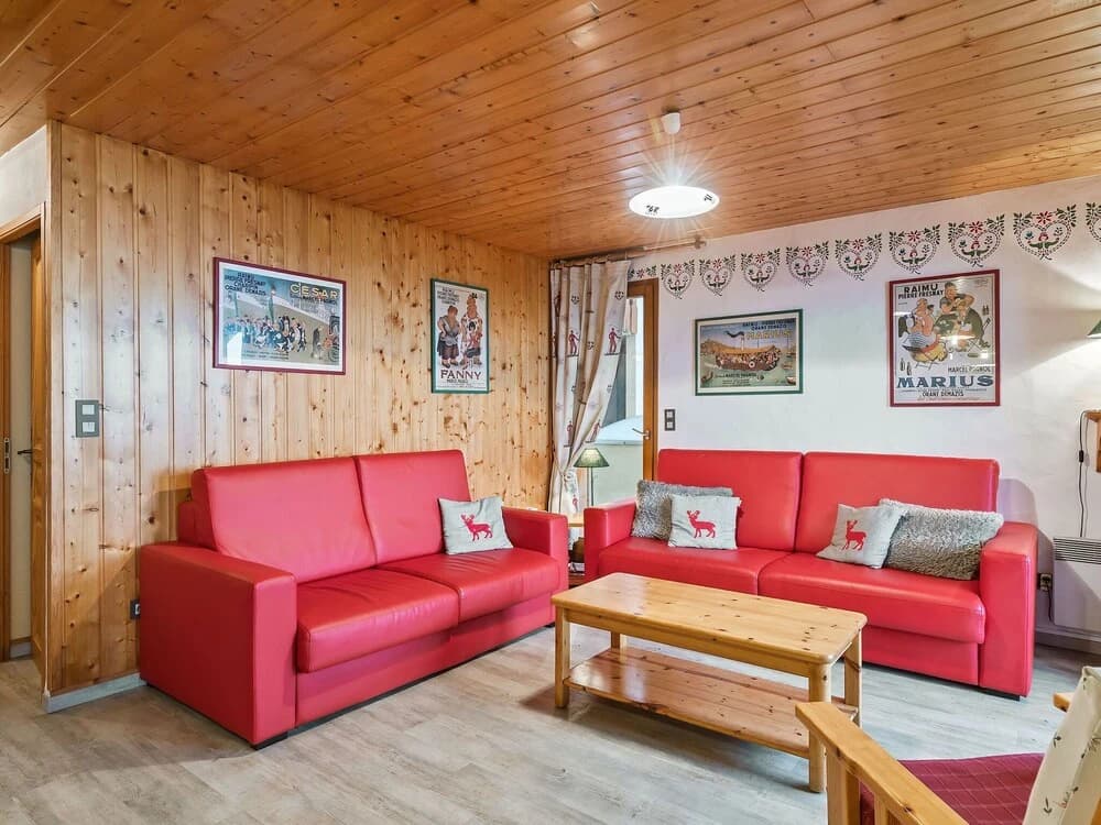 Beautiful Apartment in Champagny-en-Vanoise with Balcony - Photo 4