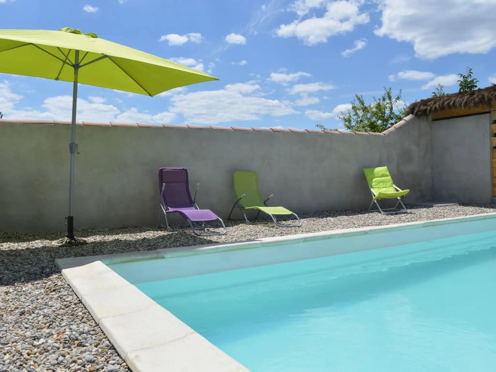 Chic Holiday Home in Pradons With Swimming Pool - Photo 5