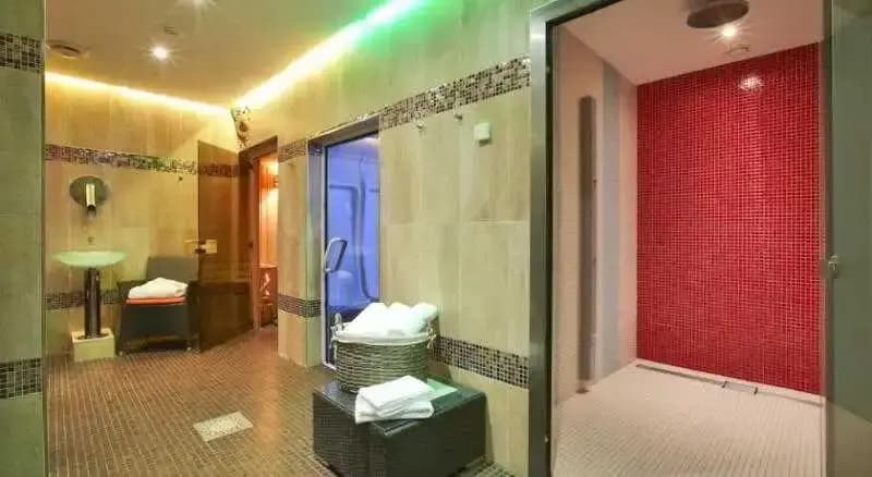 Hôtel Kyriad Design Enzo Thionville - Miniature 8