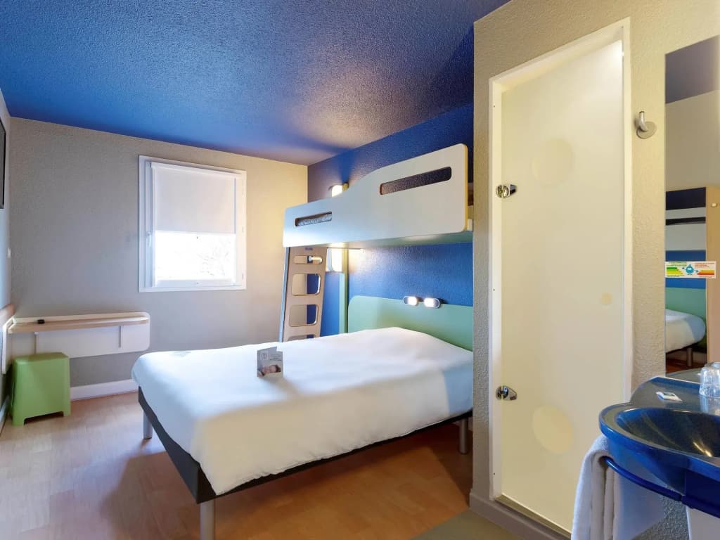 Ibis Budget La Roche sur Yon - Photo 4