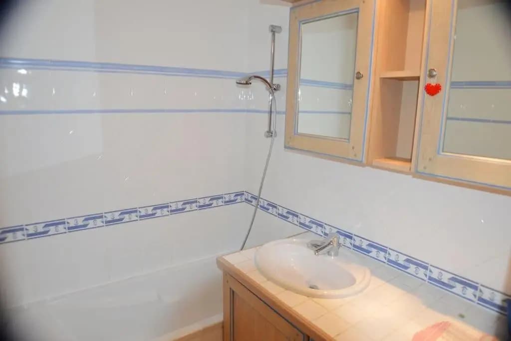Bel appartement pour 6 personnes dans résidence avec piscine 500 m plage - Miniature 6