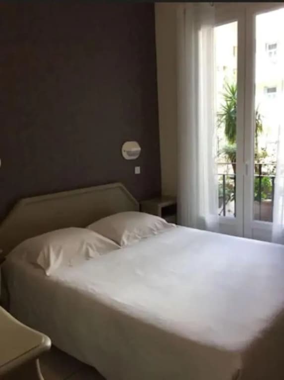 Hôtel Bonaparte - Photo 5