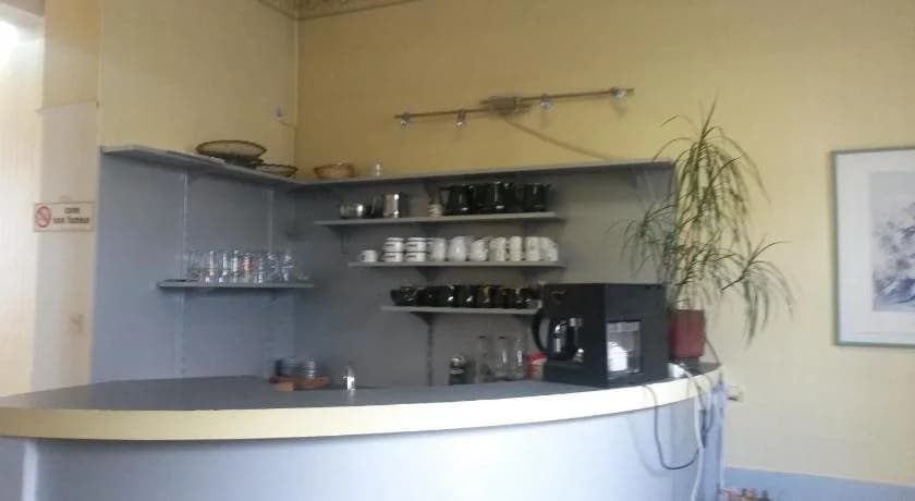 Central Hotel - Photo 2