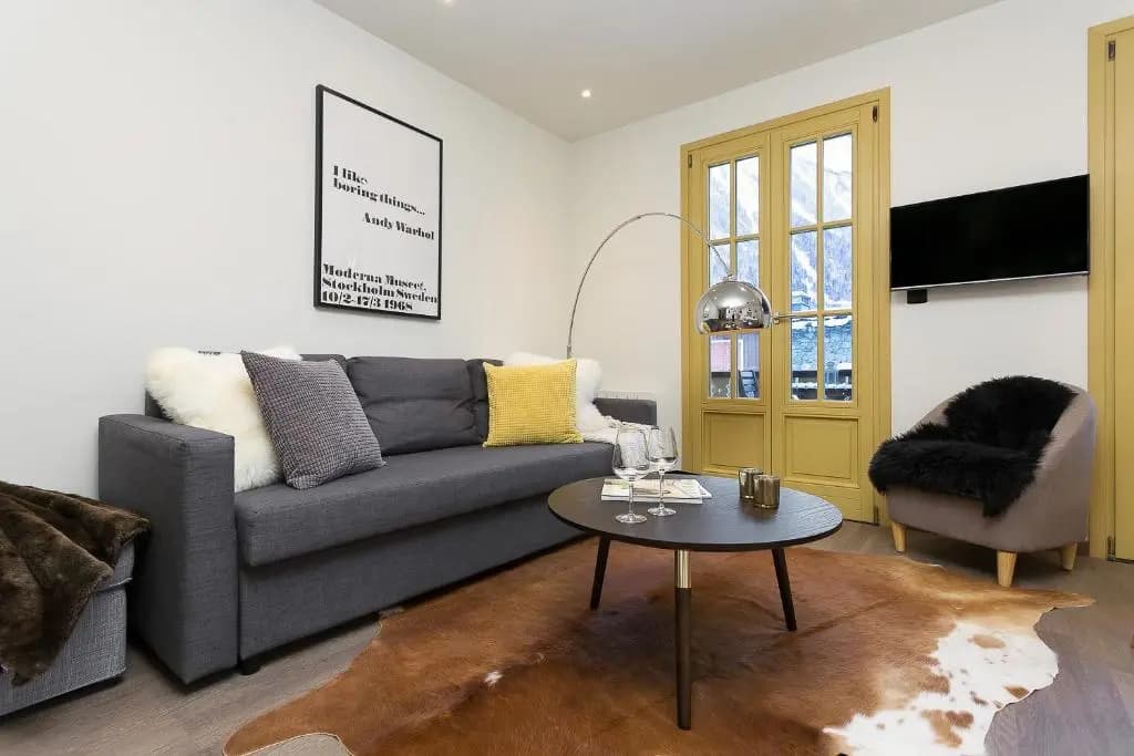 CHALET SUISSE - Alpes Travel - Central Chamonix - sleeps 4 - Photo 5
