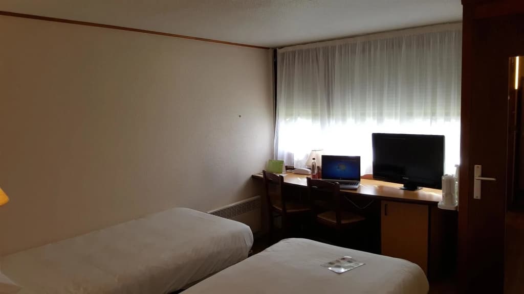 Le 2 by HOTEL AKENA LA FERTE BERNARD - Miniature 6
