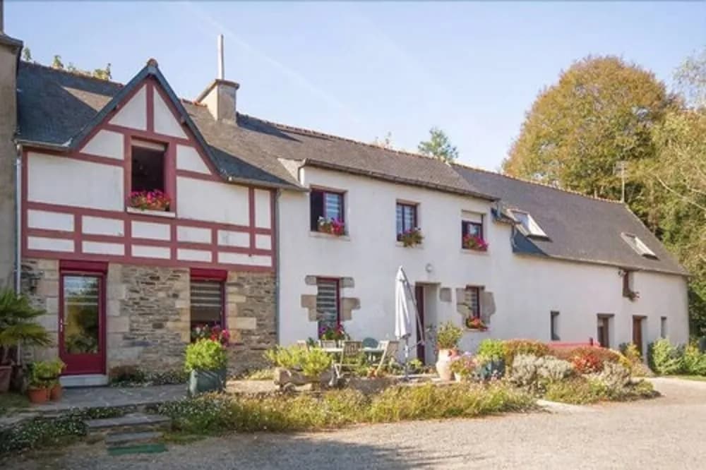 Chambres d'Hotes La Ferme de Bizoin - Photo 1