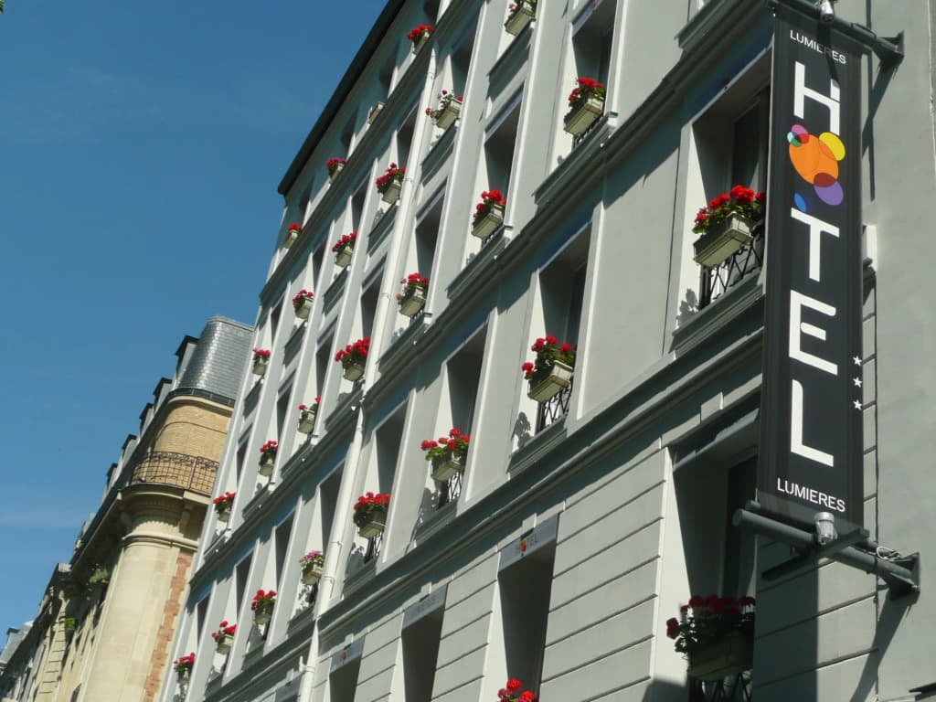 Hotel Lumières Montmartre Paris - Photo 1
