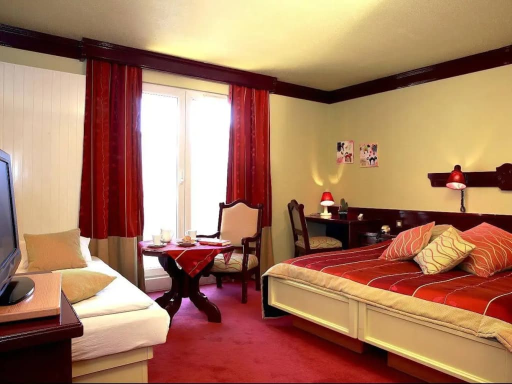 Hôtel les Portes de la Vallée - Photo 2