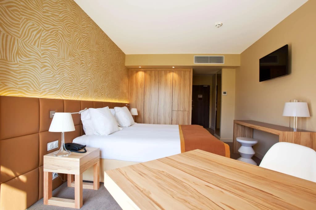 Golden Tulip Avignon Le Paradou - Photo 1