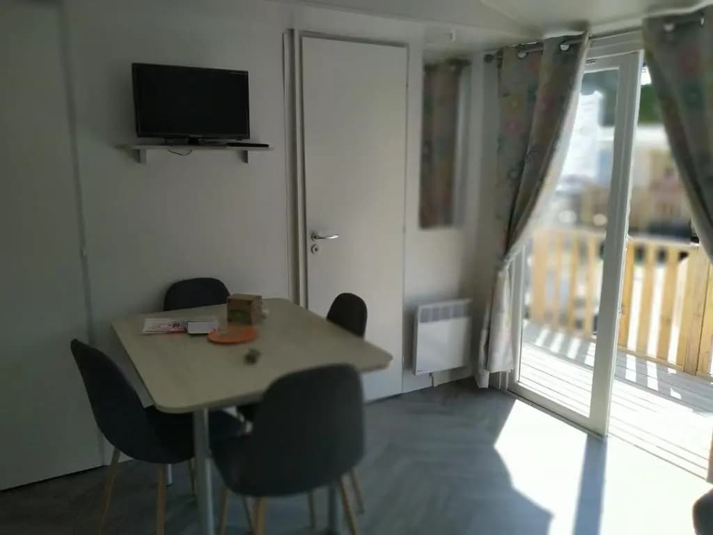 Bungalow - Photo 2