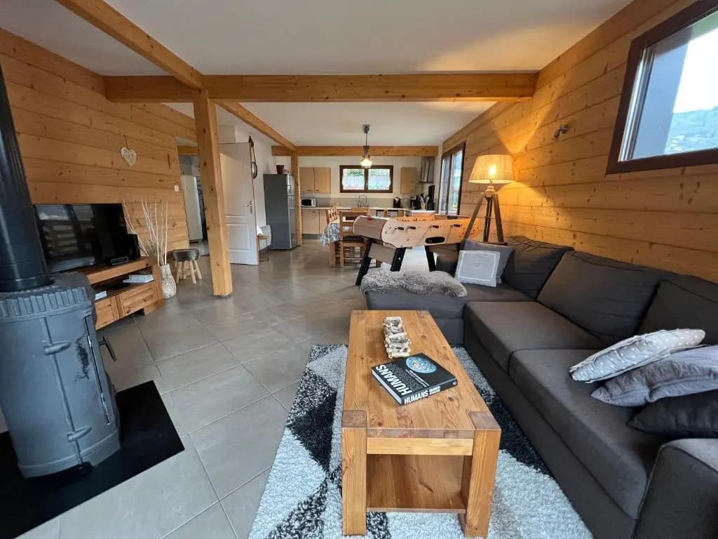 Chalet Casa de Monzel with 6-Person Jacuzzi & Panoramic View - Photo 5