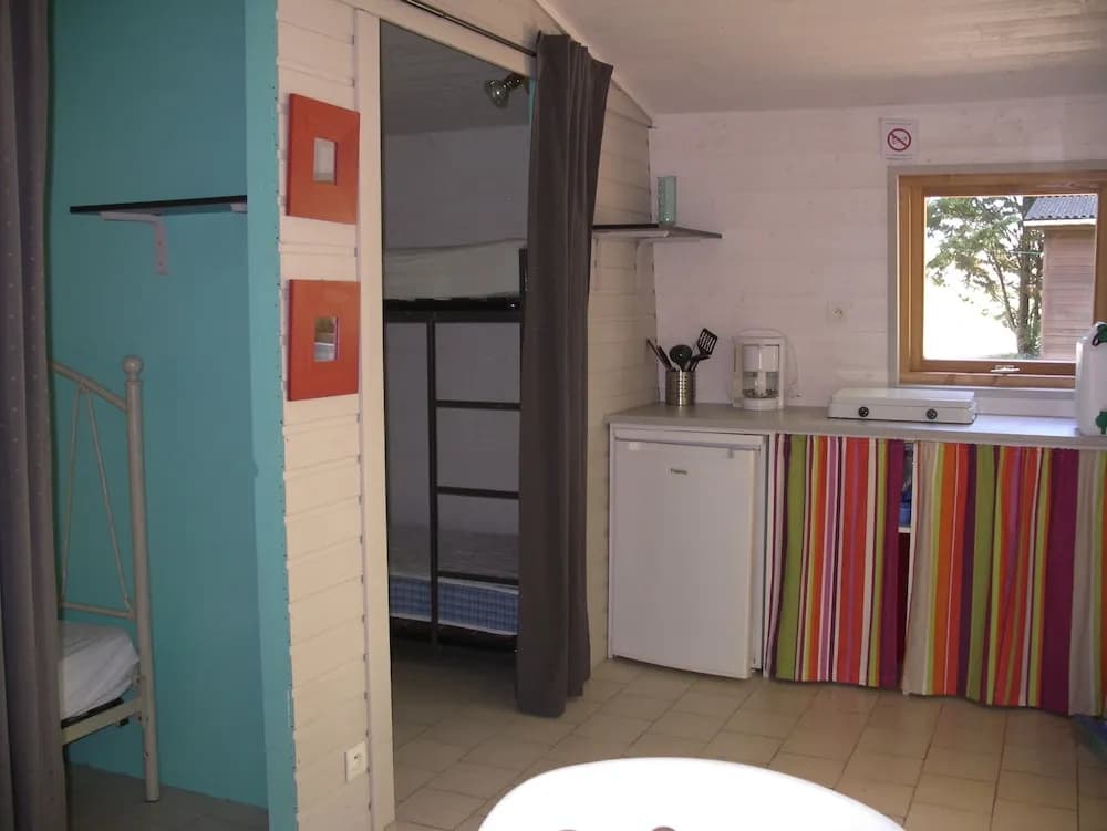 Camping Le Petit Lion - Lodges Bois - Miniature 6