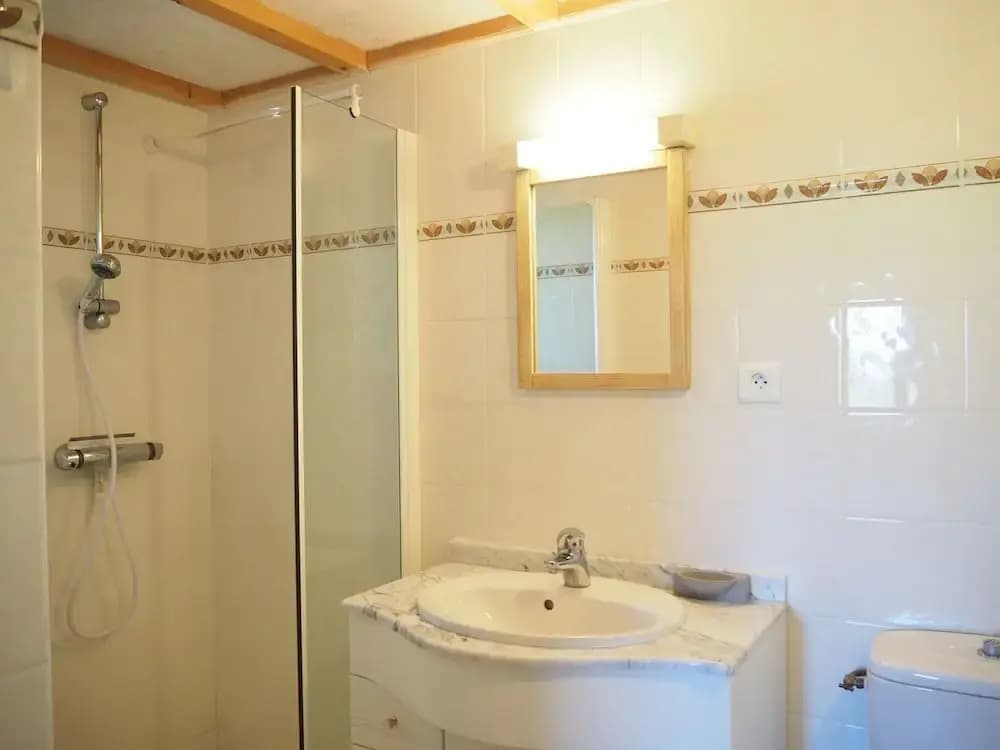 Cottage in Luberon Near Apt Market - Miniature 7