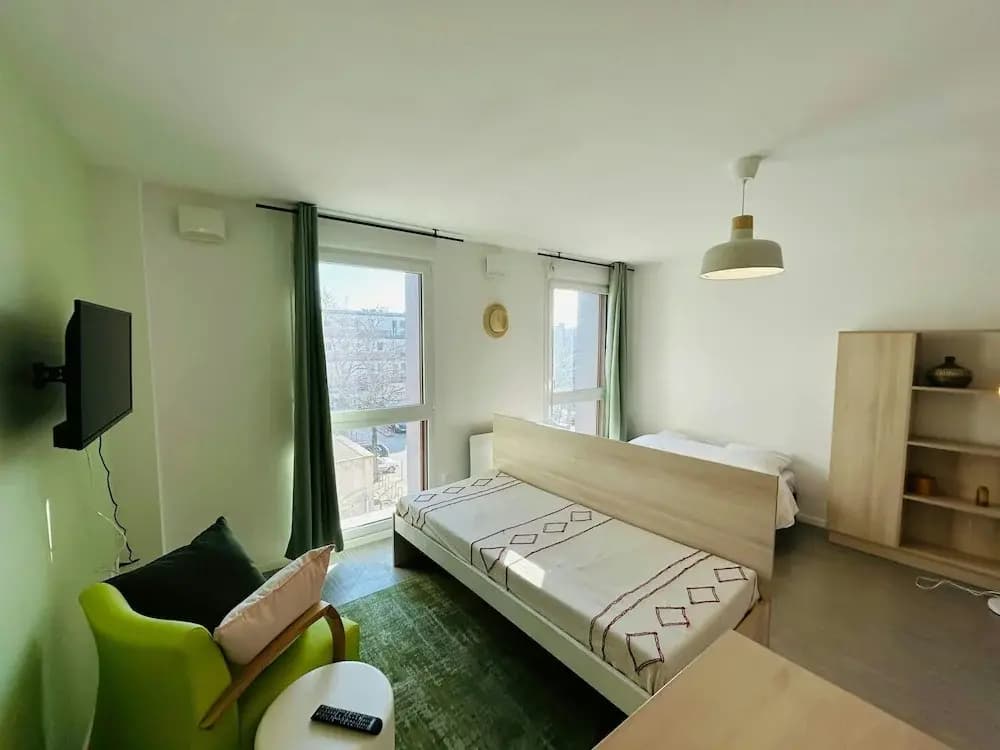 We Live In R - Suite 303 - Photo 1
