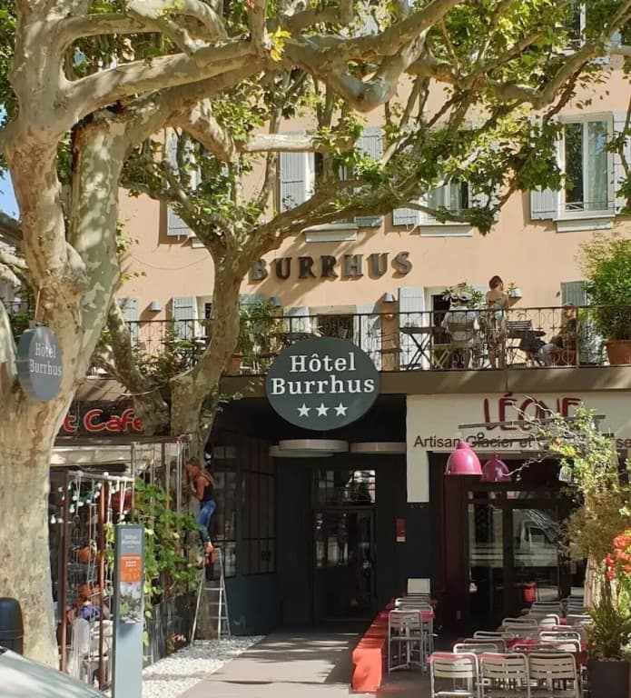 Hôtel  Burrhus - Photo 1