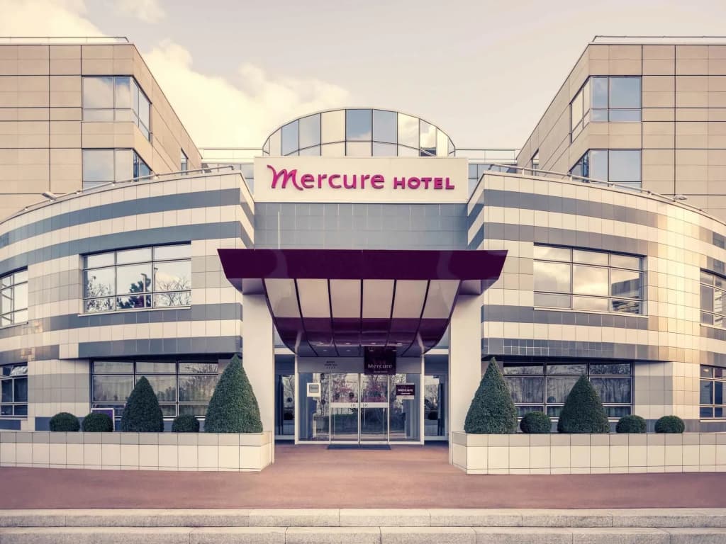 Mercure Paris Massy Gare TGV - Photo 1