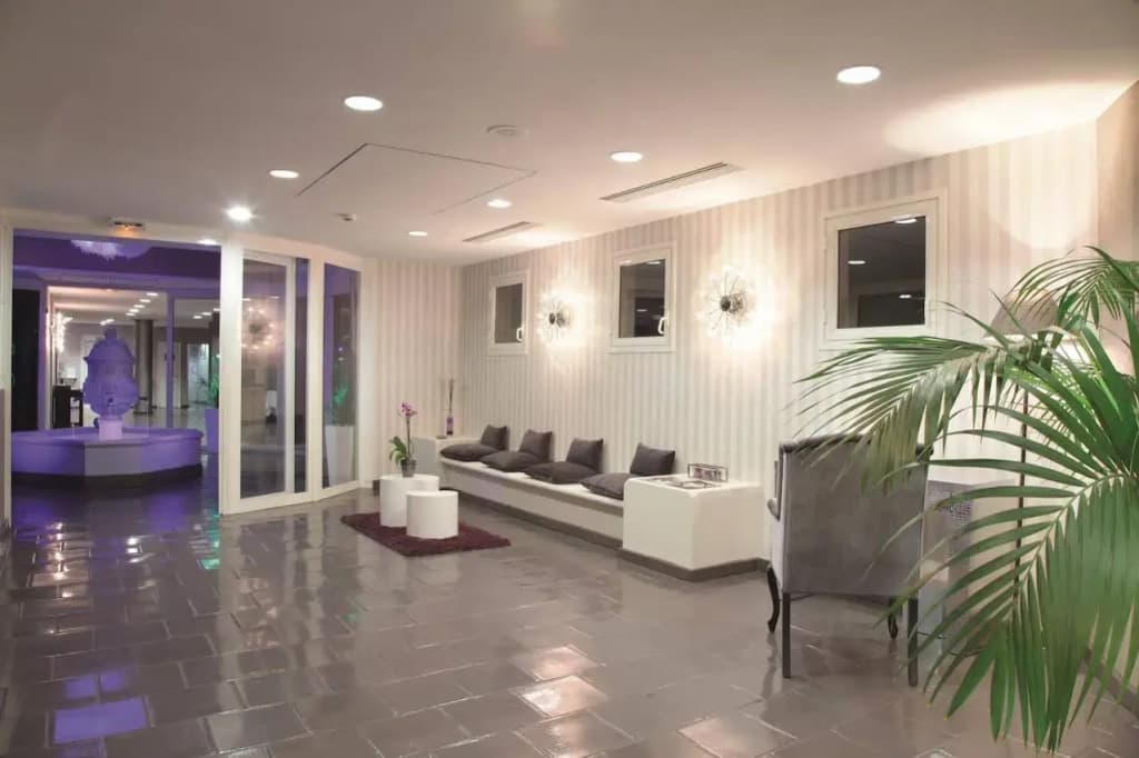 Zenitude Hôtel-Résidences Le Cannet - Photo 2