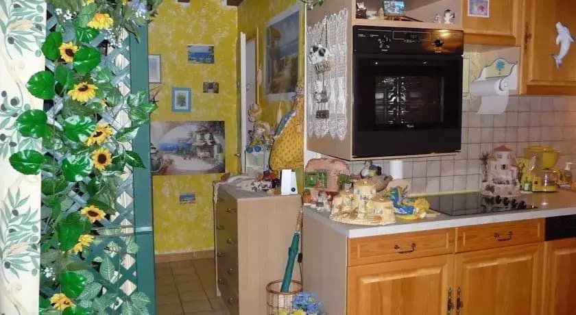 Beaujolais Home - Miniature 8