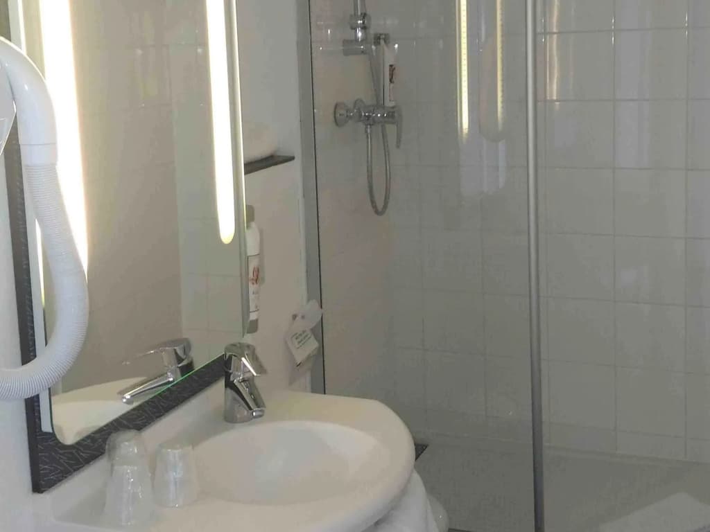 ibis Chalon-sur-Saone Nord - Miniature 8